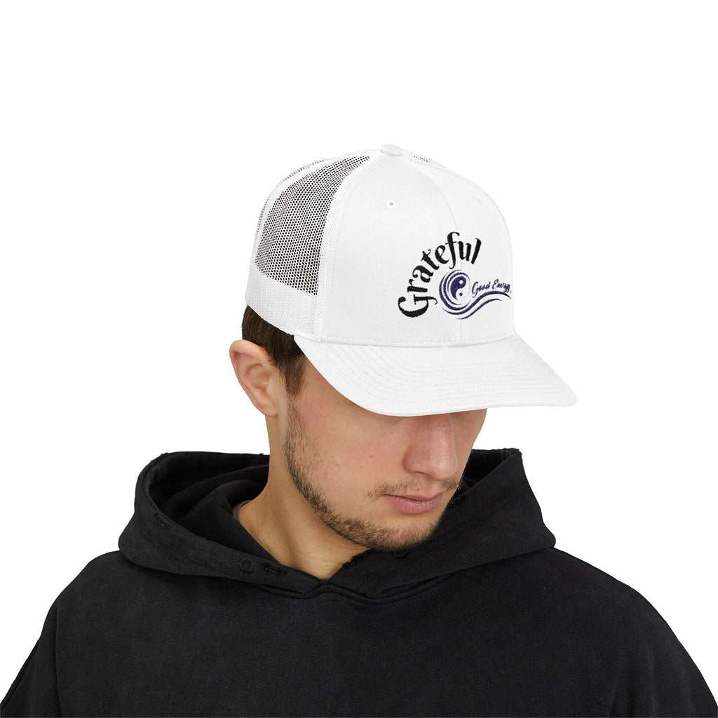 "Grateful" Good Energy Snapback Trucker Cap – A powerful mindset gift for yourself and others