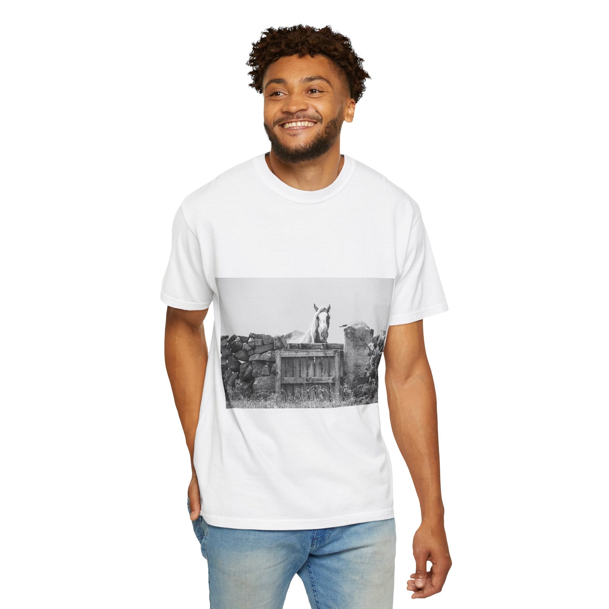 Monochrome Horse Graphic Tee | Casual Unisex T-Shirt for Animal Lovers, Gift for Friends, Birthday Present, Farmhouse Decor